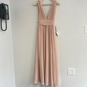 Women’s maxi dress never been worn before with tags